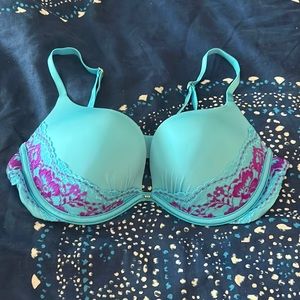 Victorias Secret Lightly Push Up Bra